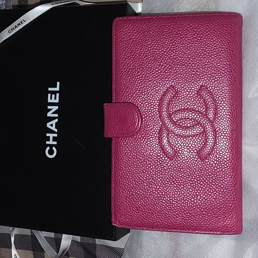 CHANEL Fuchsia Leather Wallet